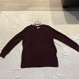 Plus size Maroon V-neck Sweater